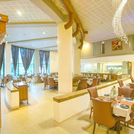Hotel Neelam The Glitz Calangute Exterior foto
