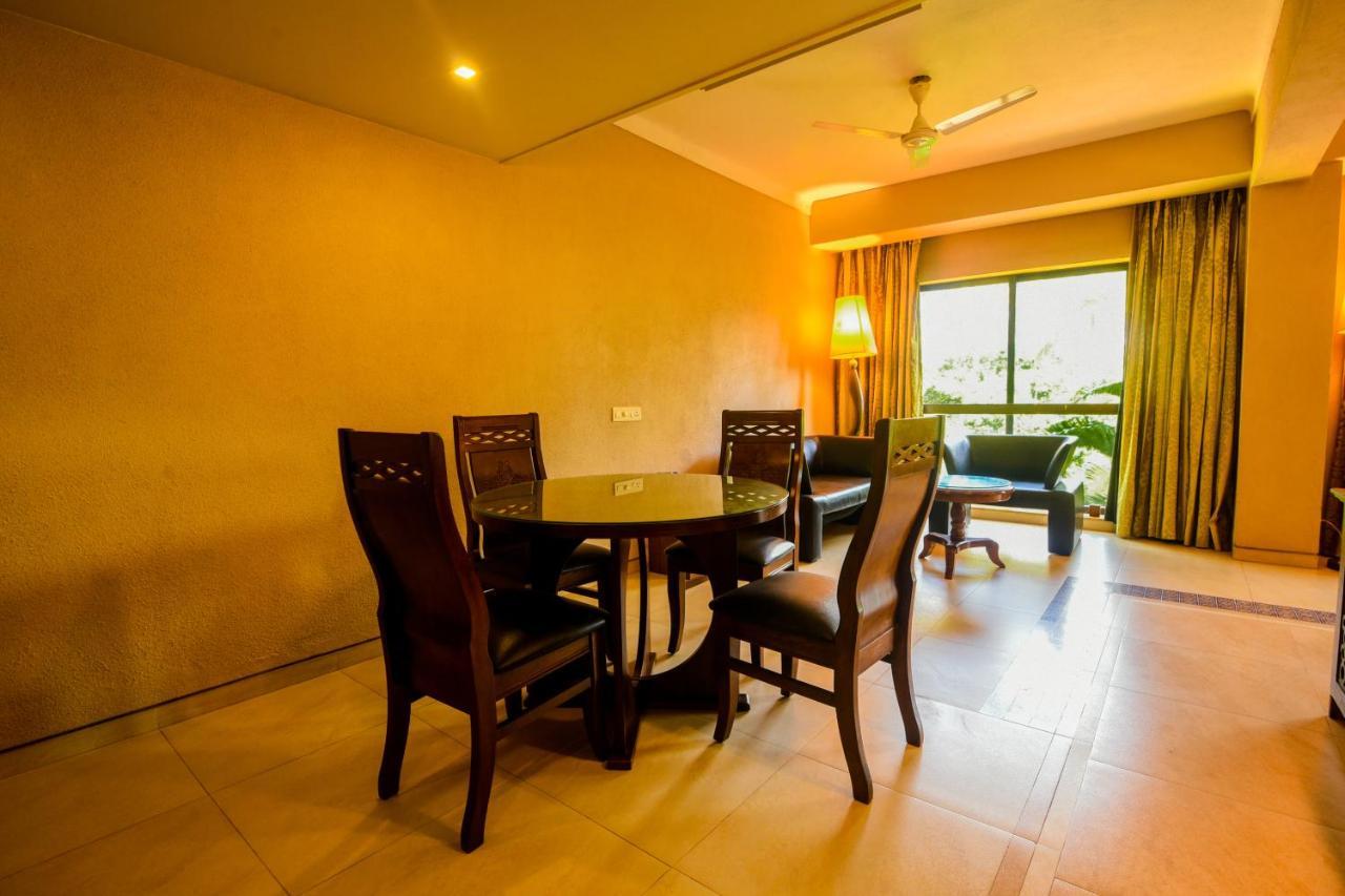 Hotel Neelam The Glitz Calangute Exterior foto