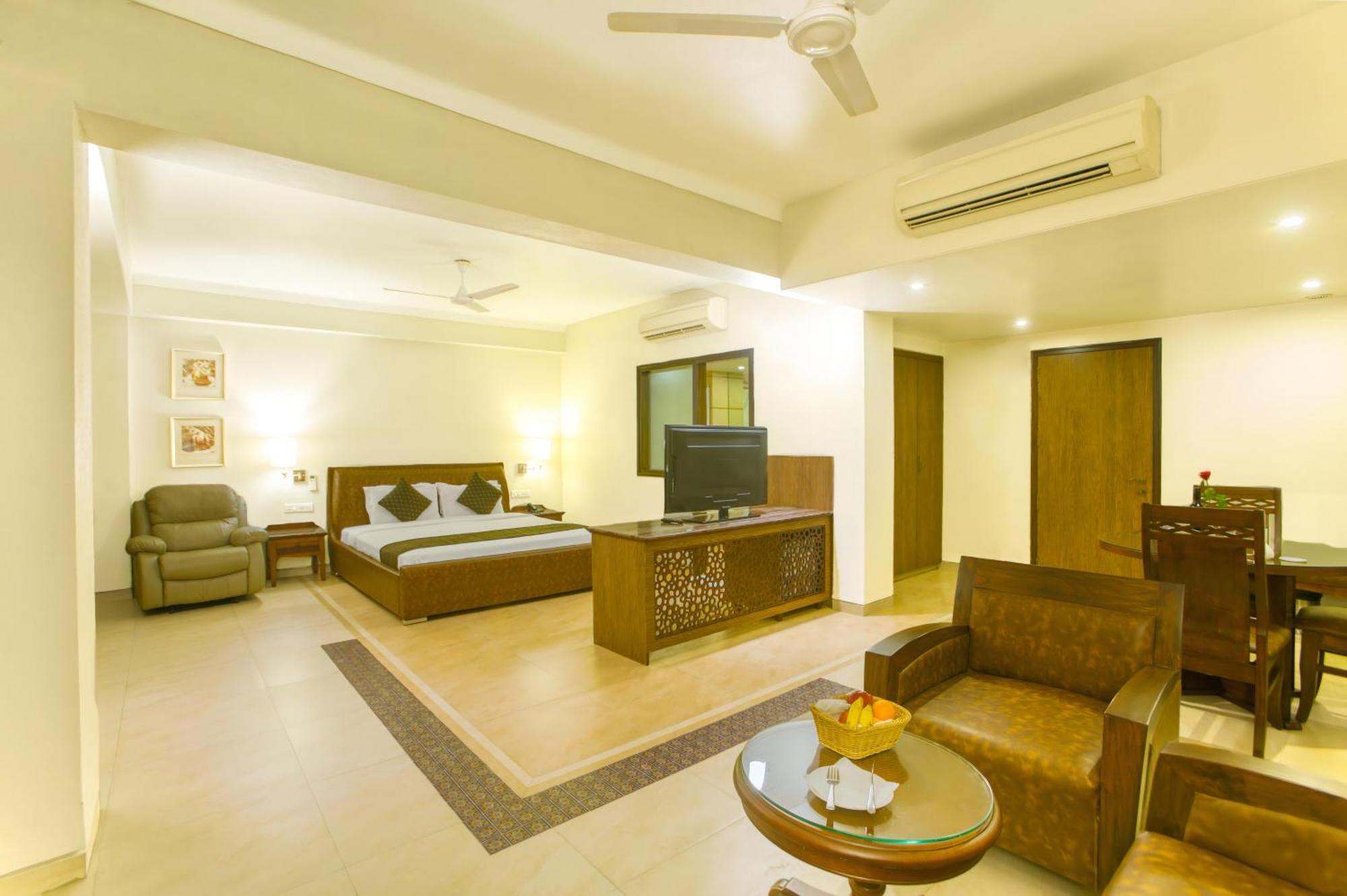 Hotel Neelam The Glitz Calangute Exterior foto