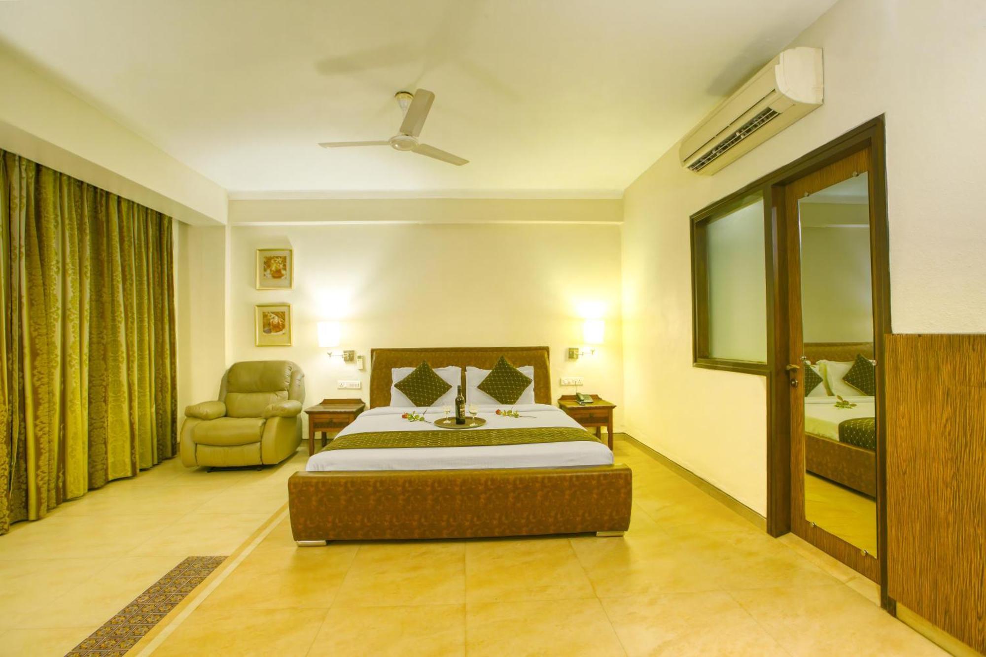 Hotel Neelam The Glitz Calangute Exterior foto